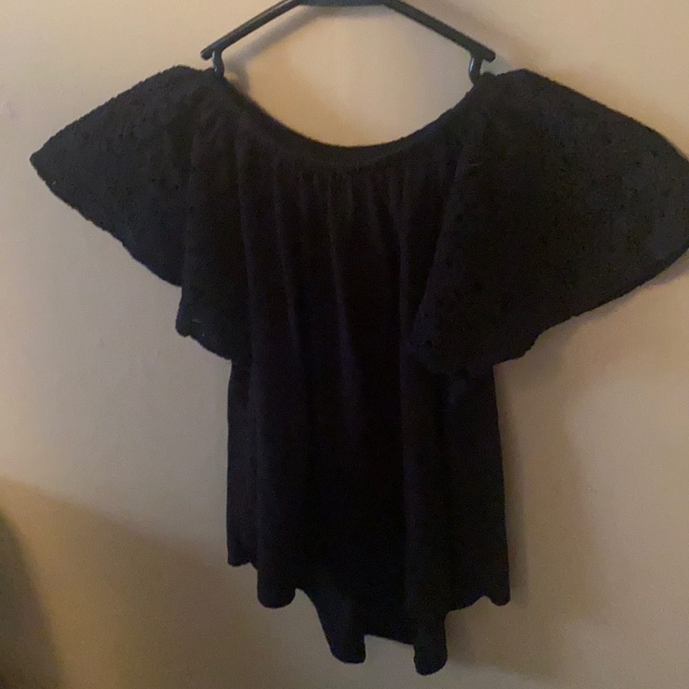 Black tshirt
